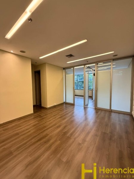 Oficina en Arriendo en El Poblado